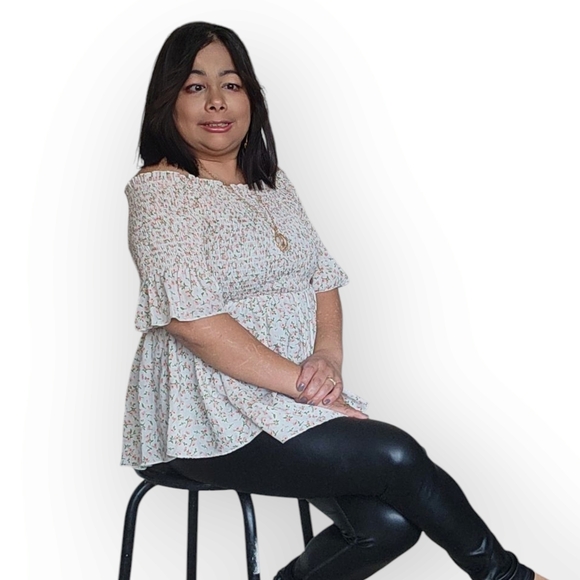 WOMENS 1X Gray  Balloon Sleeve Smocked Blouse - Picture 4 of 16